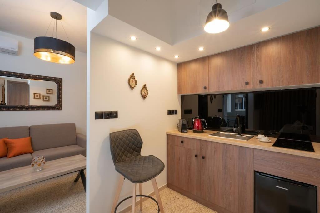 Dema Luxury Suites - Perikleous E6 Ateny Zewnętrze zdjęcie