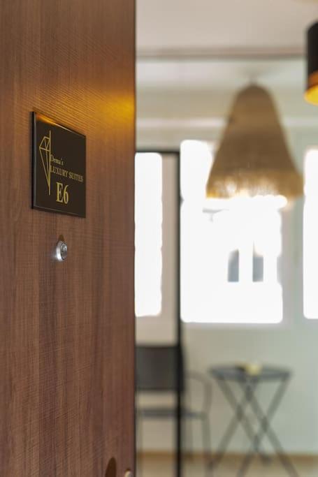 Dema Luxury Suites - Perikleous E6 Ateny Zewnętrze zdjęcie